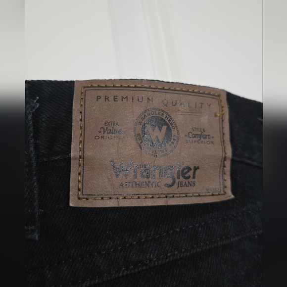 Men's Black Wrangler Jeans - Picture 4 of 6